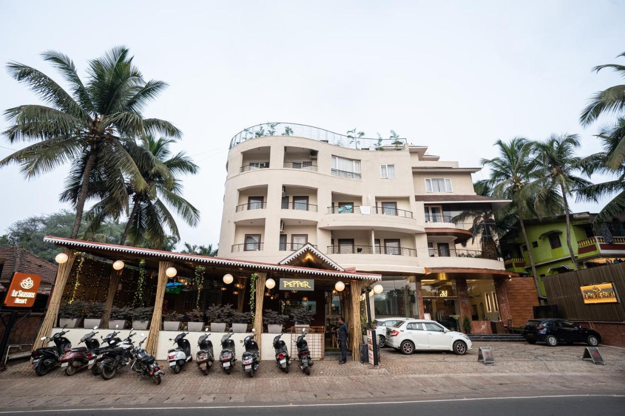 Le Seasons Resort Candolim Buitenkant foto