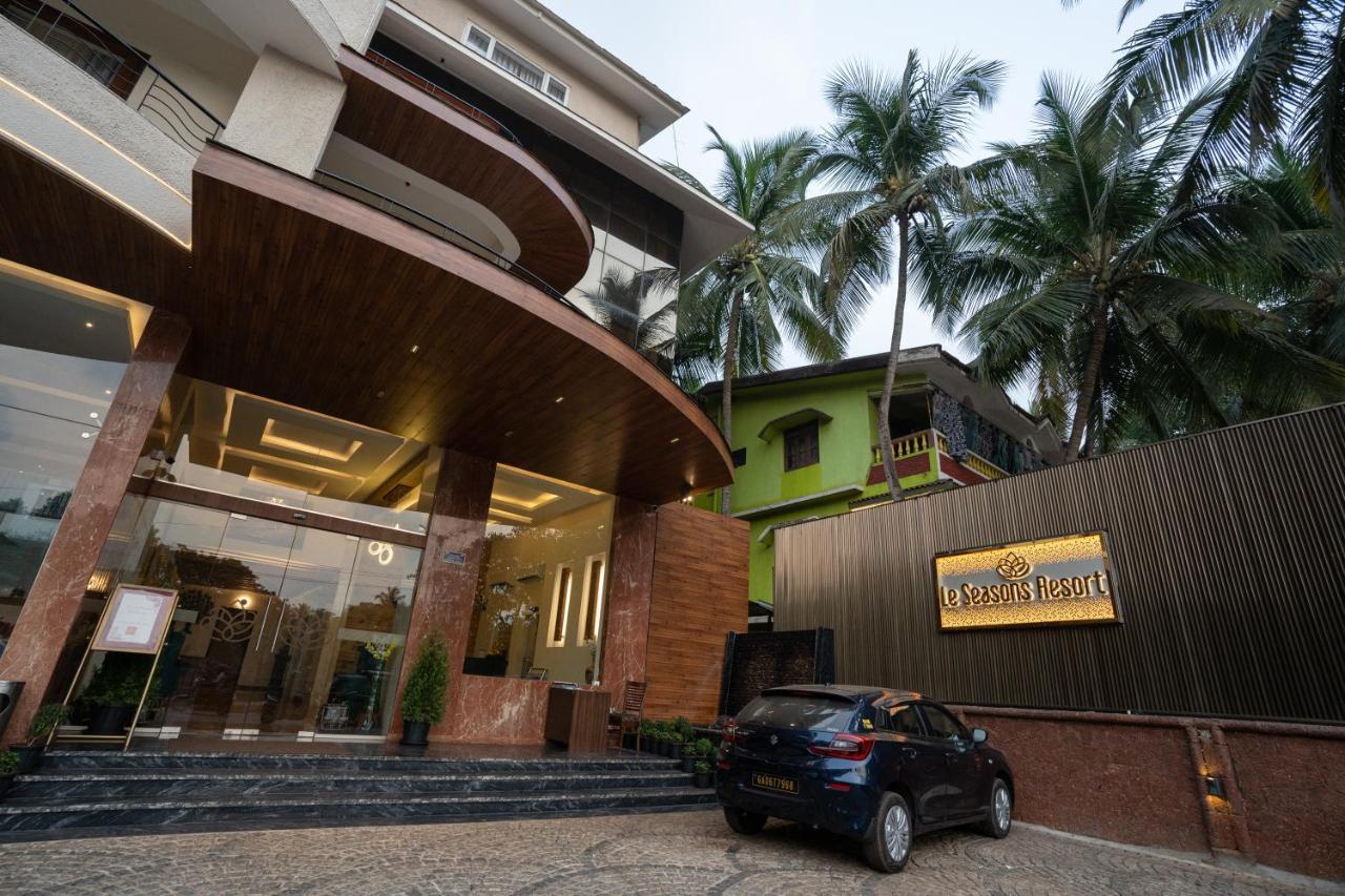 Le Seasons Resort Candolim Buitenkant foto